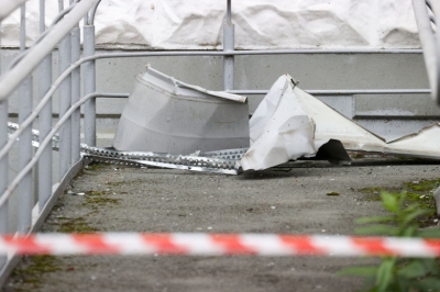 В Новороссийске после падения обломков БПЛА начался пожар