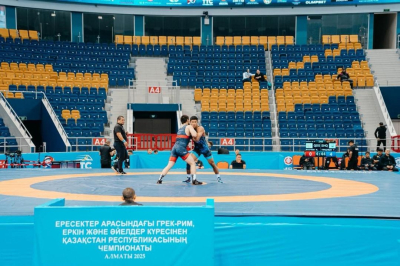 Чемпионат Казахстана по борьбе собрал сильнейших спортсменов страны