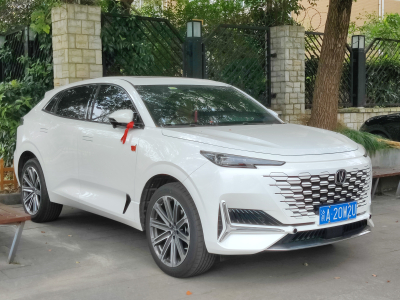 В России стартовали продажи нового гибридного кроссовера Deepal S07 от Changan