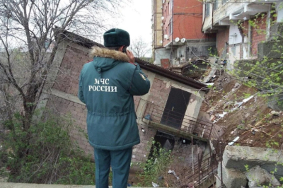 &laquo;Почва сырая и размытая&raquo;: житель Махачкалы об обрушении дома