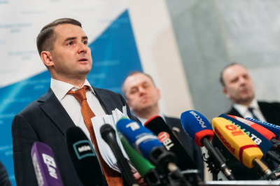 Нилов призвал ввести льготы за сопровождение инвалидов в санатории на машине
