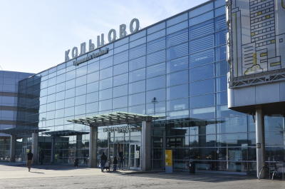В Кольцово пьяный вахтовик устроил дебош на борту самолета