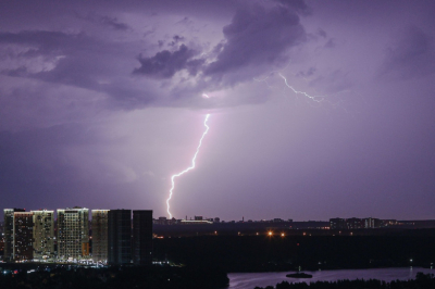 Синоптик оценил вероятность гроз в Москве в апреле