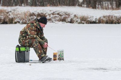 Комфорт на рыбалке: какой ящик заменит стул и сохранит ваш термос и снасти