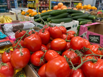 В Новосибирске помидоры подорожали на 20 %, а огурцы резко упали в цене