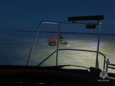 Под Казанью на&nbsp;Волге спасли четырех рыбаков, застрявших на&nbsp;разрушающемся льду