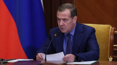 Медведев предостерег участников праймериз от попыток скрыть политический статус