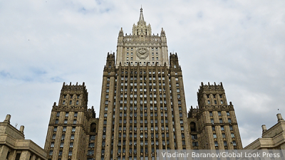 В Пушкинском коммунальщики начали устранять последствия апрельского снегопада