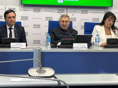 Рифкат Минниханов предложил сделать Тукаевскую премию международной и&nbsp;учредить медаль имени поэта