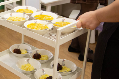 В Финляндии планируют сократить закупки мяса и молочных продуктов для школ