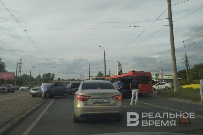 В Ульяновской области грузовой поезд сбил легковушку