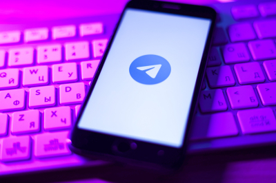 СВР раскрыла кампанию Киева по скупке военных Telegram-каналов России