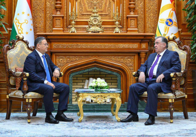 Президент Таджикистана принял главу МИД Казахстана